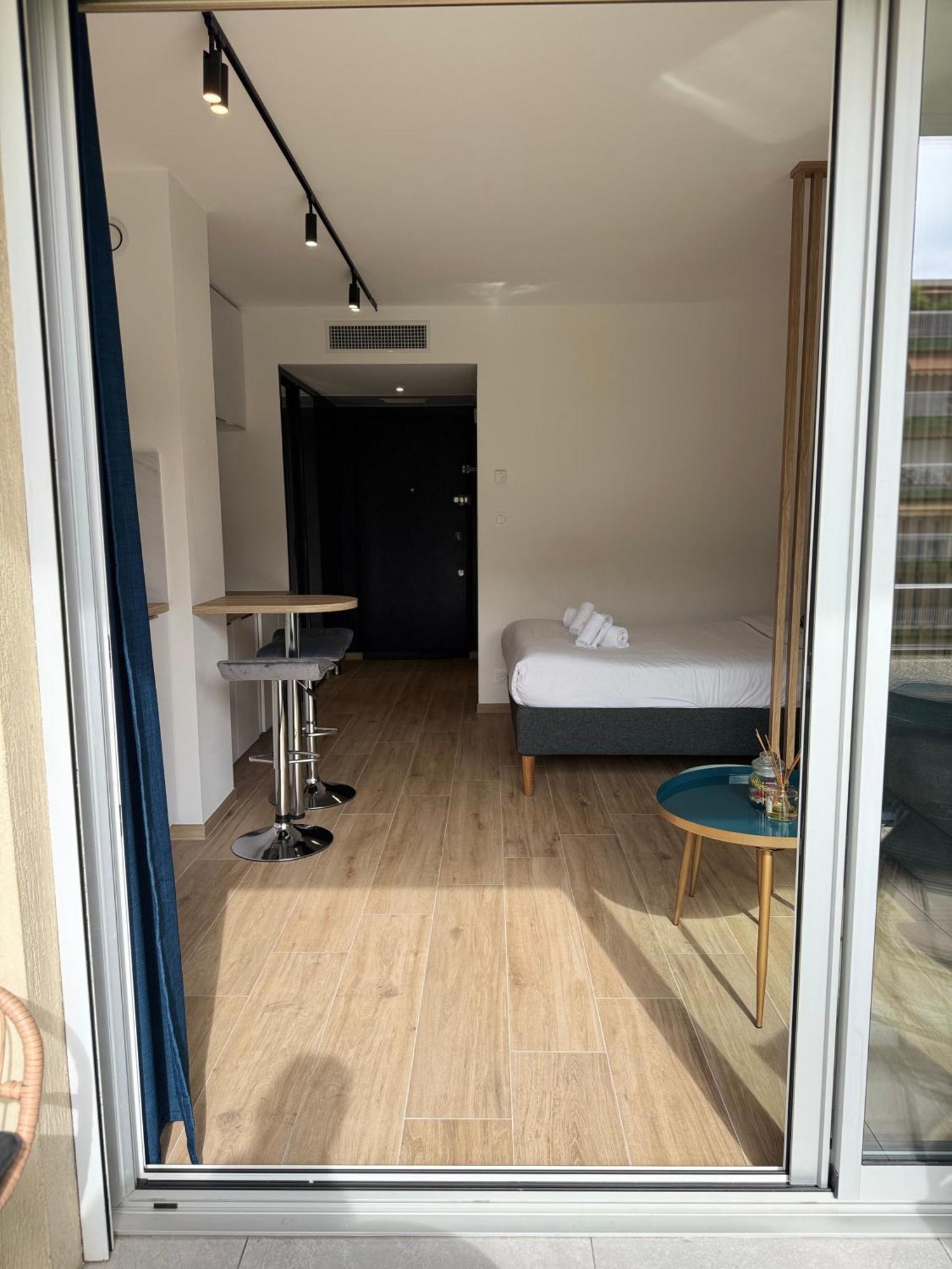 Cosy Appartement, Centre-Ville Cannes, Terrasse, Clim Extérieur photo